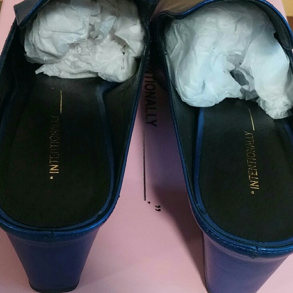 Intentionally Blank Bright Blue Mules 9 - Picture 7 of 8